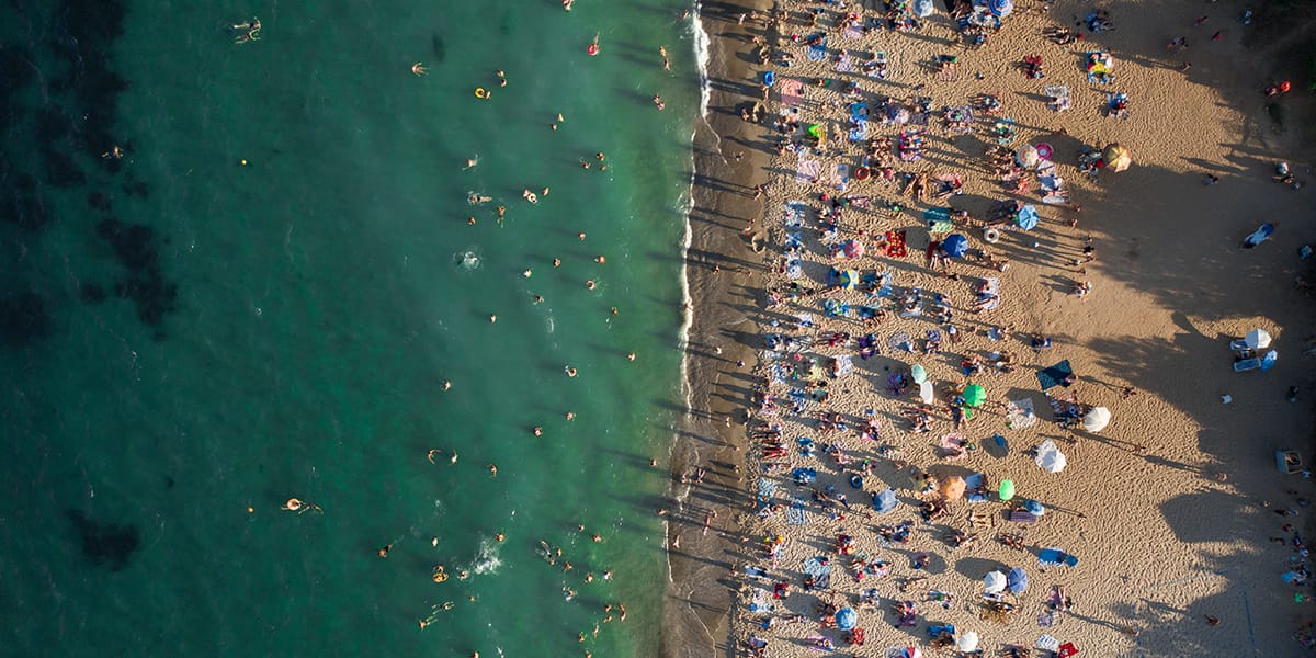 Sócia Fernanda Magahlães fala sobre disputa sobre "Leme ao Pontal" para Valor Econômico.